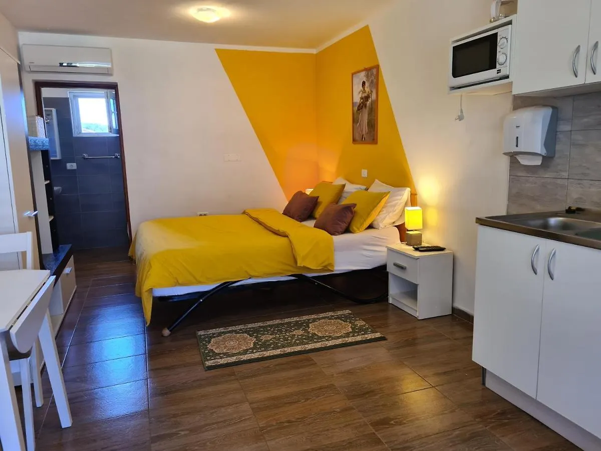 Apartments Seherzada Pula