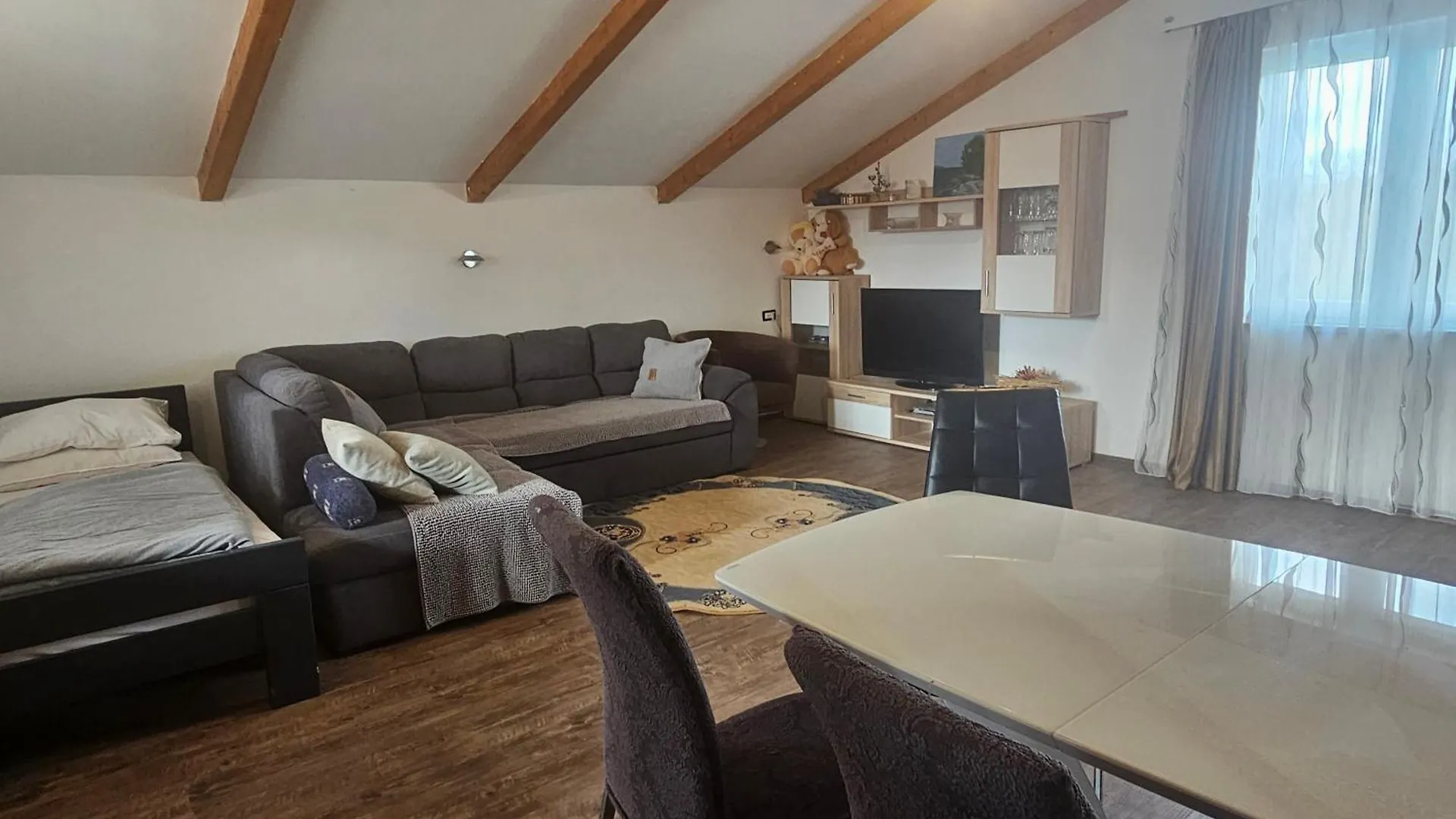 Apartments Seherzada PUY 0*,  크로아티아