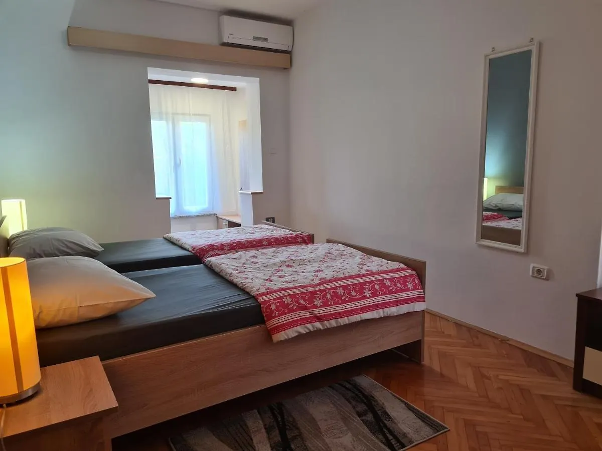 Apartments Šeherzada Pula 0*,  Kroatië