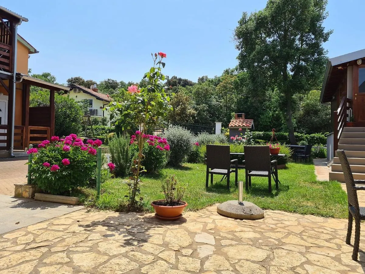 Apartments Šeherzada Pula 0*,  Kroatië