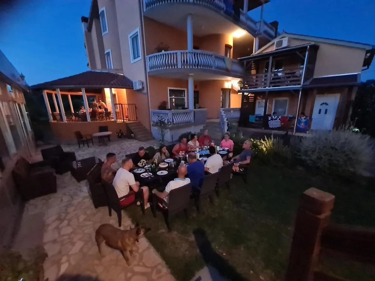 Apartments Šeherzada Pula
